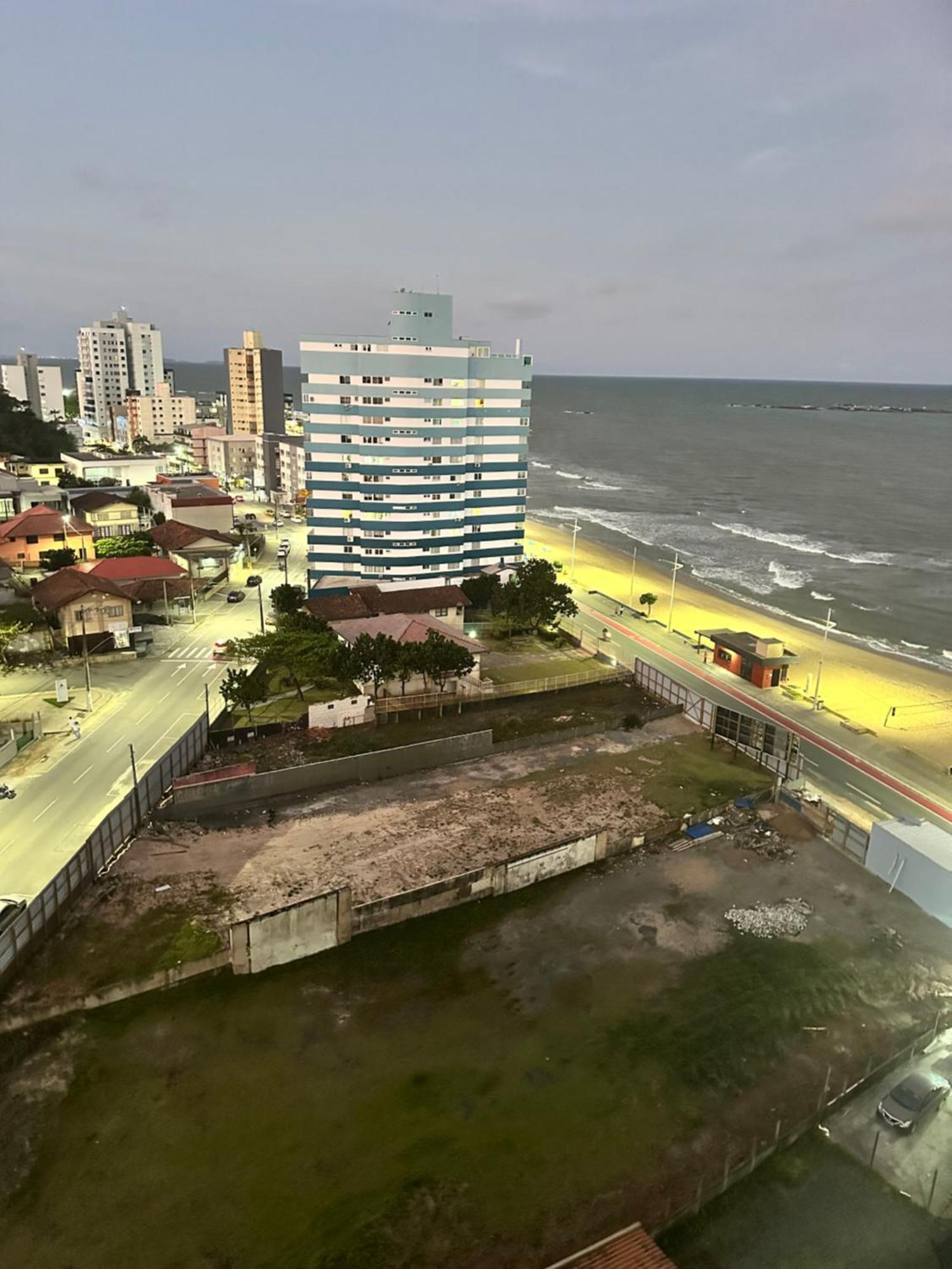 公寓 Flat With The Sea View
